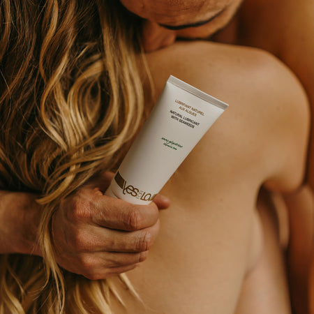 NATURAL GLYCERIN-FREE LUBRICANT with organic seaweed